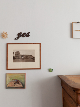 <p><a title="direkt bestellen" href="/woerter/yes.html">yes an der Wand</a></p>